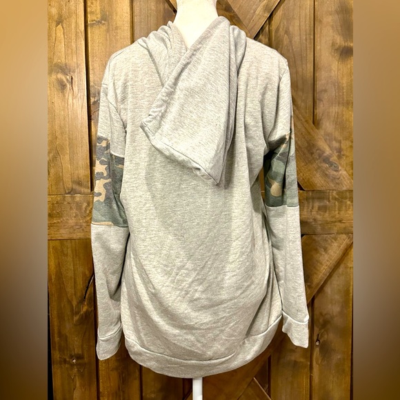 EUC 7th Ray Gray Cam Accent Hooded Long Sleeve Top - Picture 13 of 15